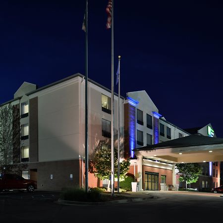 Holiday Inn Express Hotel & Suites Milwaukee-New Berlin By Ihg Extérieur photo