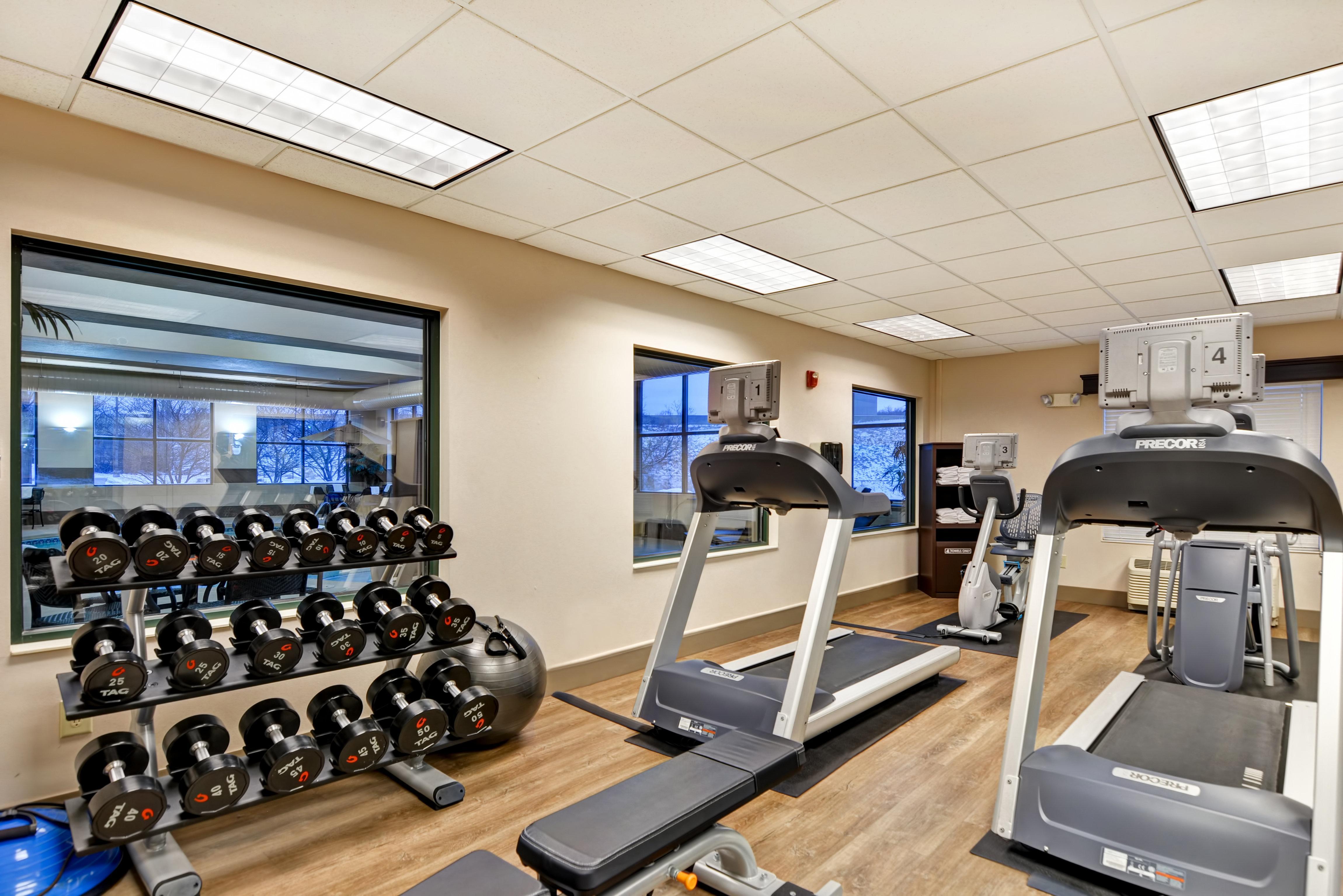 Holiday Inn Express Hotel & Suites Milwaukee-New Berlin By Ihg Extérieur photo
