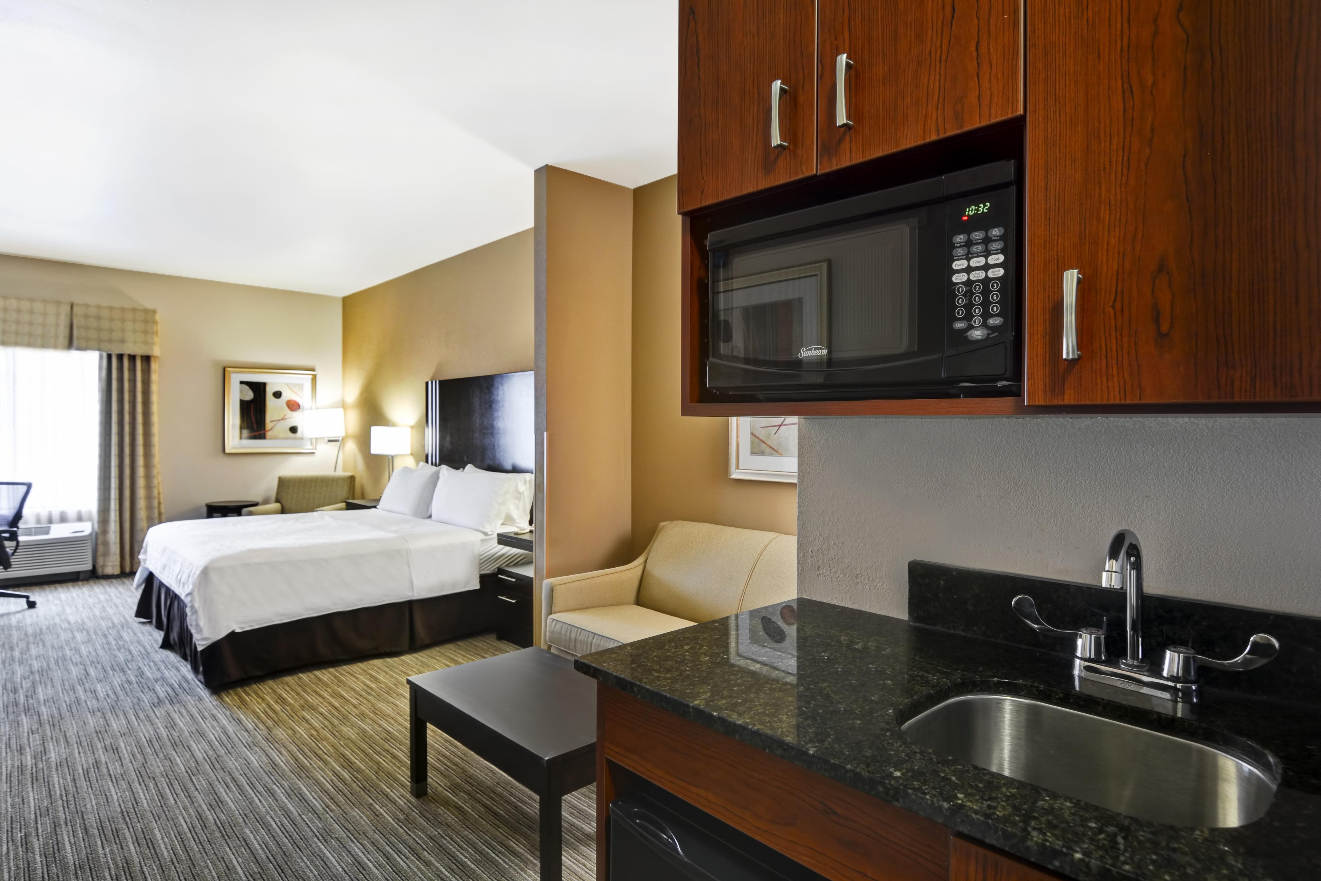 Holiday Inn Express Hotel & Suites Milwaukee-New Berlin By Ihg Extérieur photo