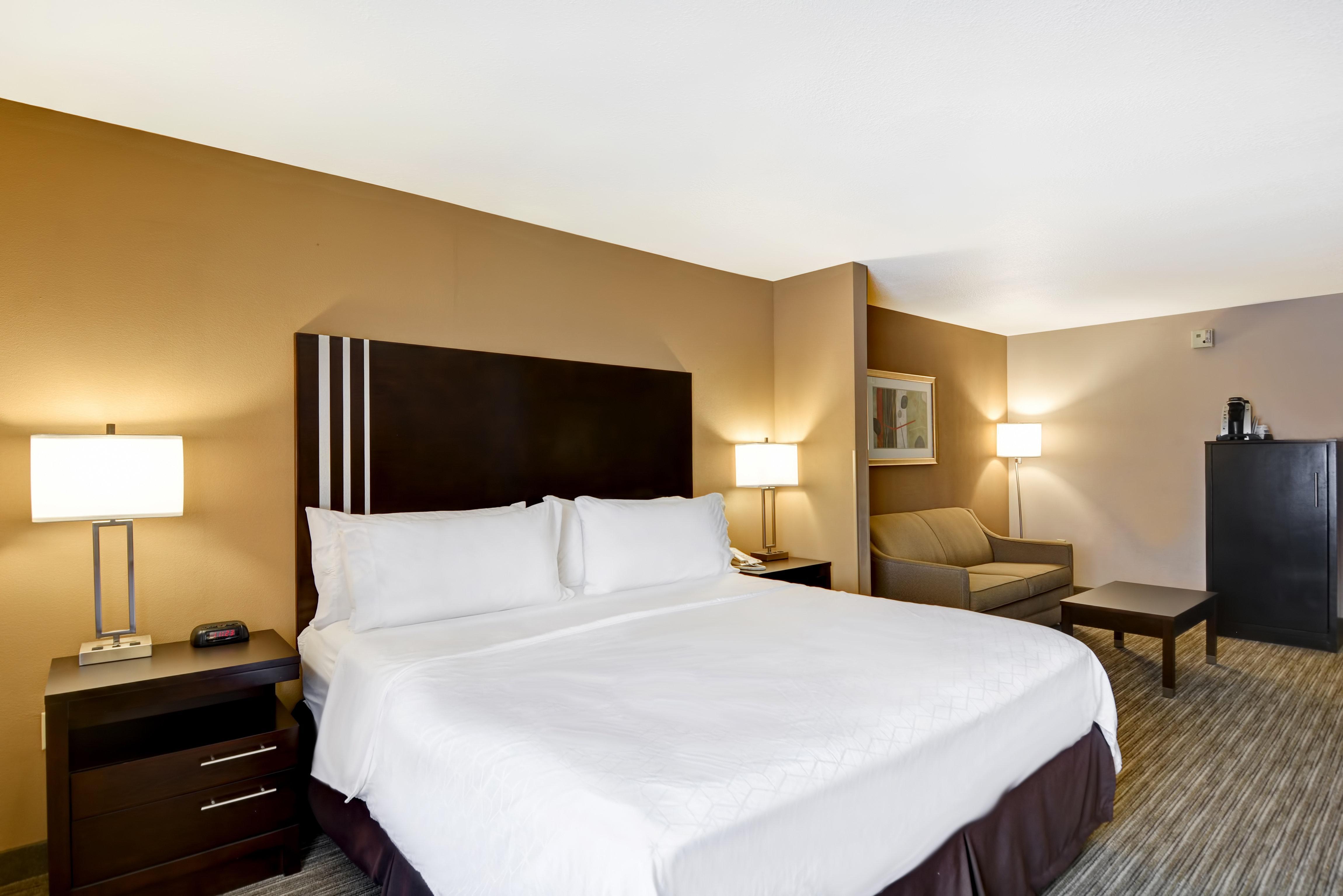 Holiday Inn Express Hotel & Suites Milwaukee-New Berlin By Ihg Extérieur photo