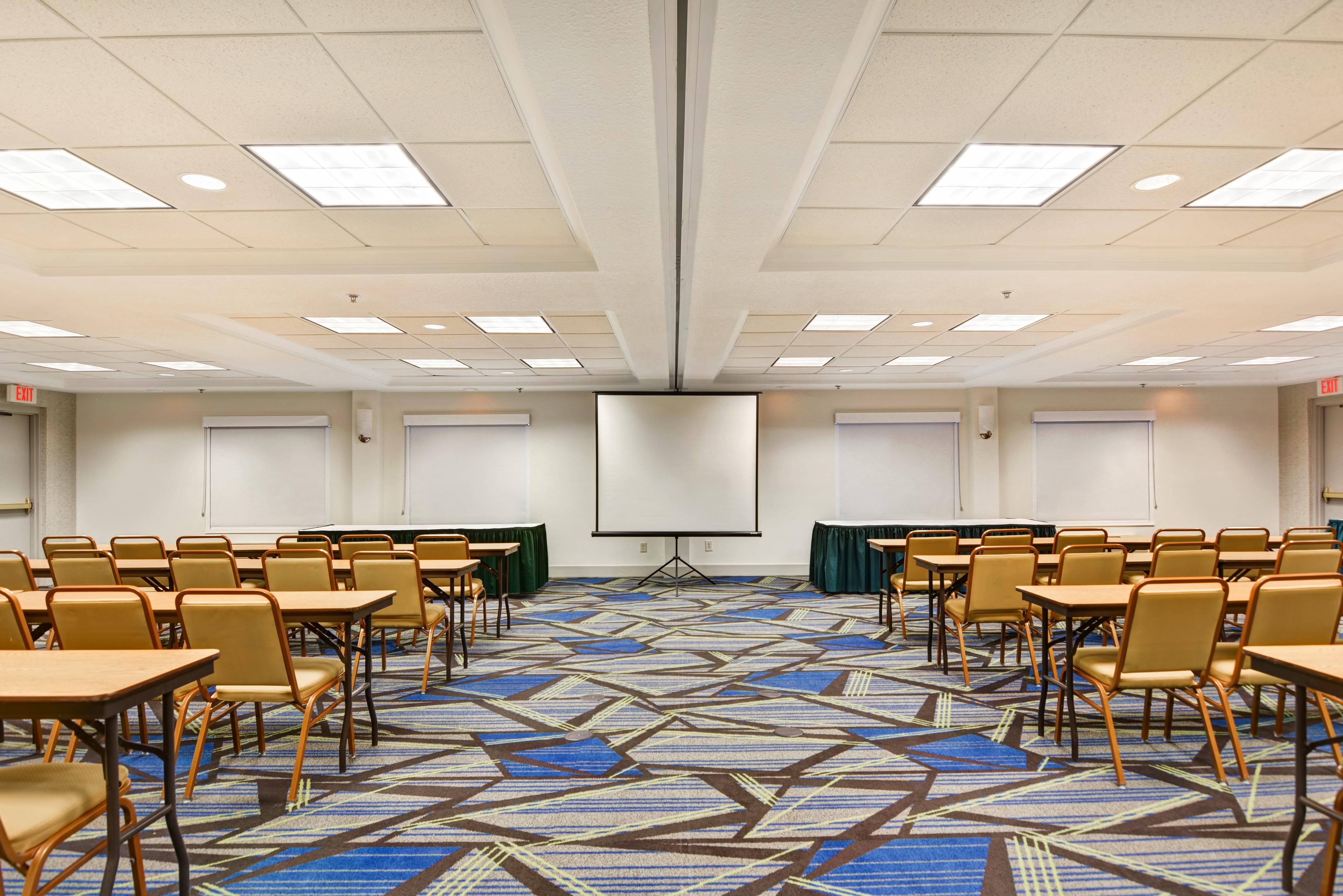 Holiday Inn Express Hotel & Suites Milwaukee-New Berlin By Ihg Extérieur photo