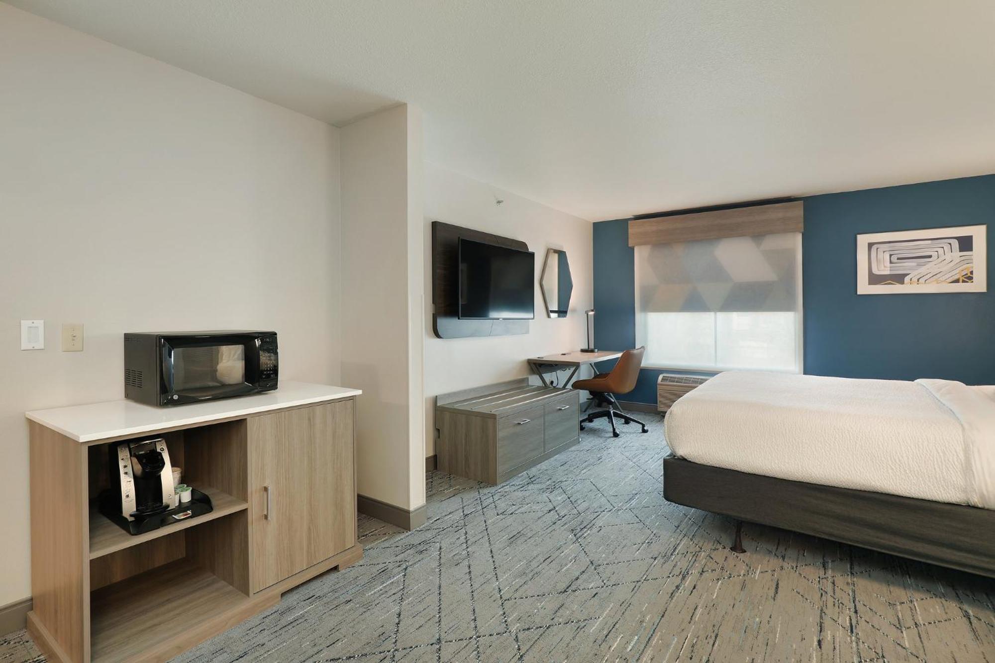 Holiday Inn Express Hotel & Suites Milwaukee-New Berlin By Ihg Extérieur photo