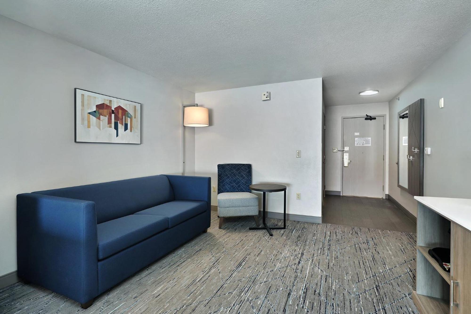 Holiday Inn Express Hotel & Suites Milwaukee-New Berlin By Ihg Extérieur photo