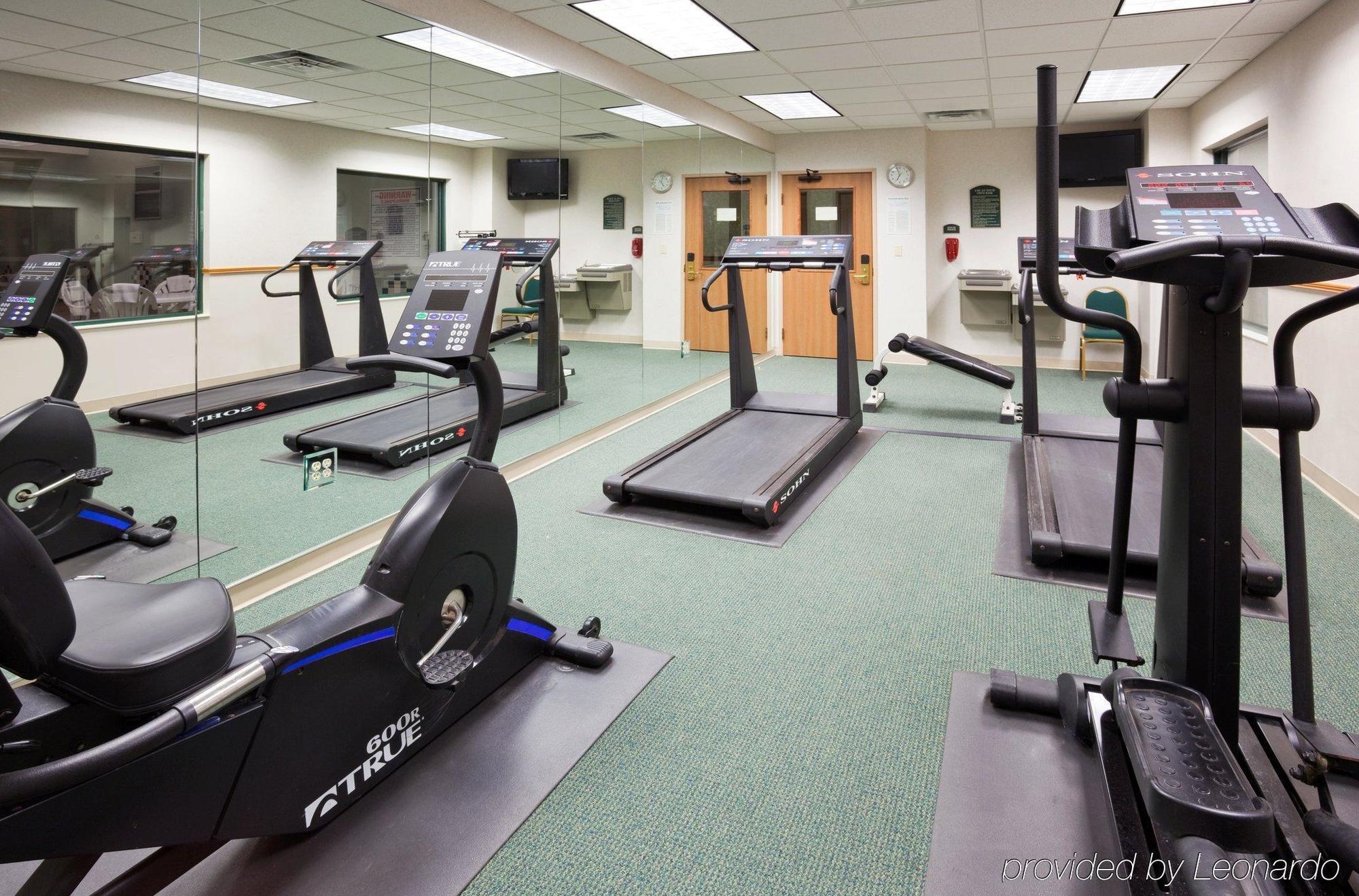 Holiday Inn Express Hotel & Suites Milwaukee-New Berlin By Ihg Facilités photo